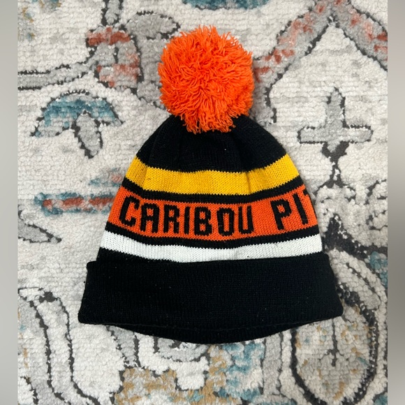 Pit Caribou Merch Tuque - Picture 2 of 2